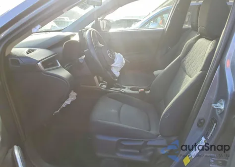 2022 Toyota Corolla Cross Le z USA, uszkodzony, nr VIN 7MUCAAAG5NV031220